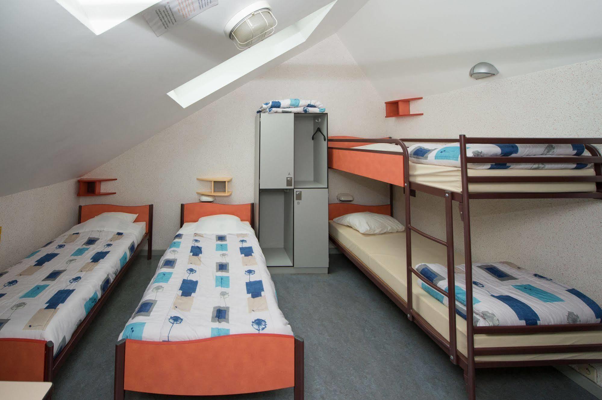 Auberge De Jeunesse De La Roche - Champlon Tenneville Екстериор снимка