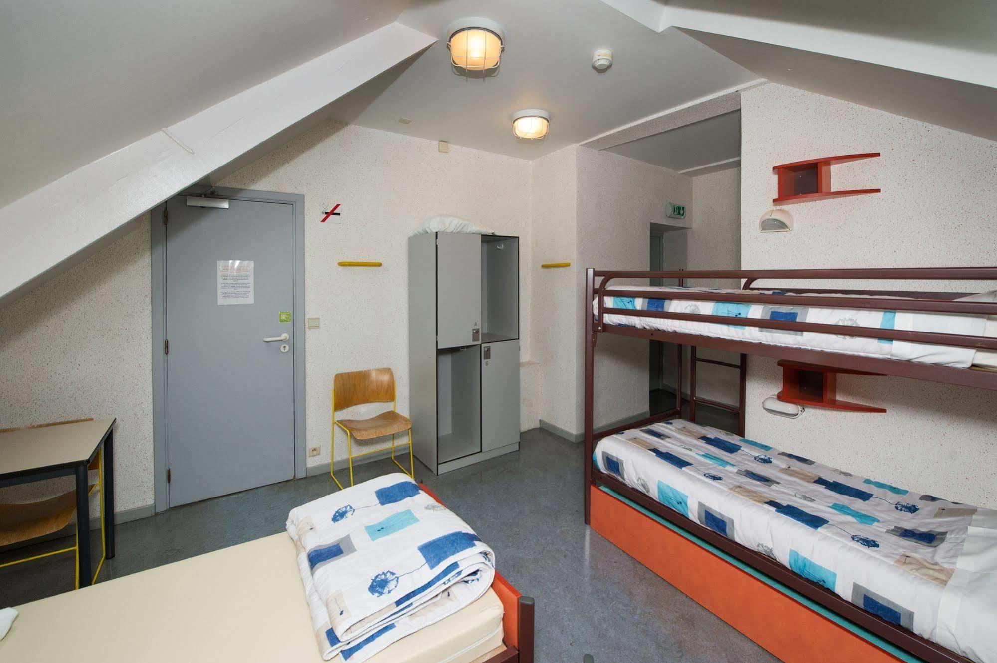 Auberge De Jeunesse De La Roche - Champlon Tenneville Екстериор снимка